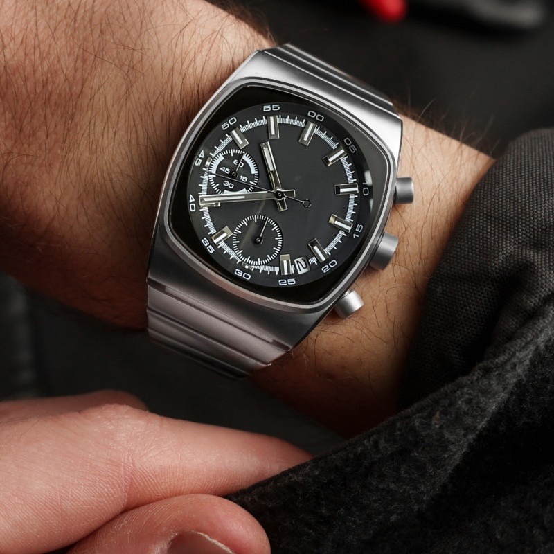 CILOA orologio sportivo quadra - Luxury Watch Trends 2025 recensione e prezzo