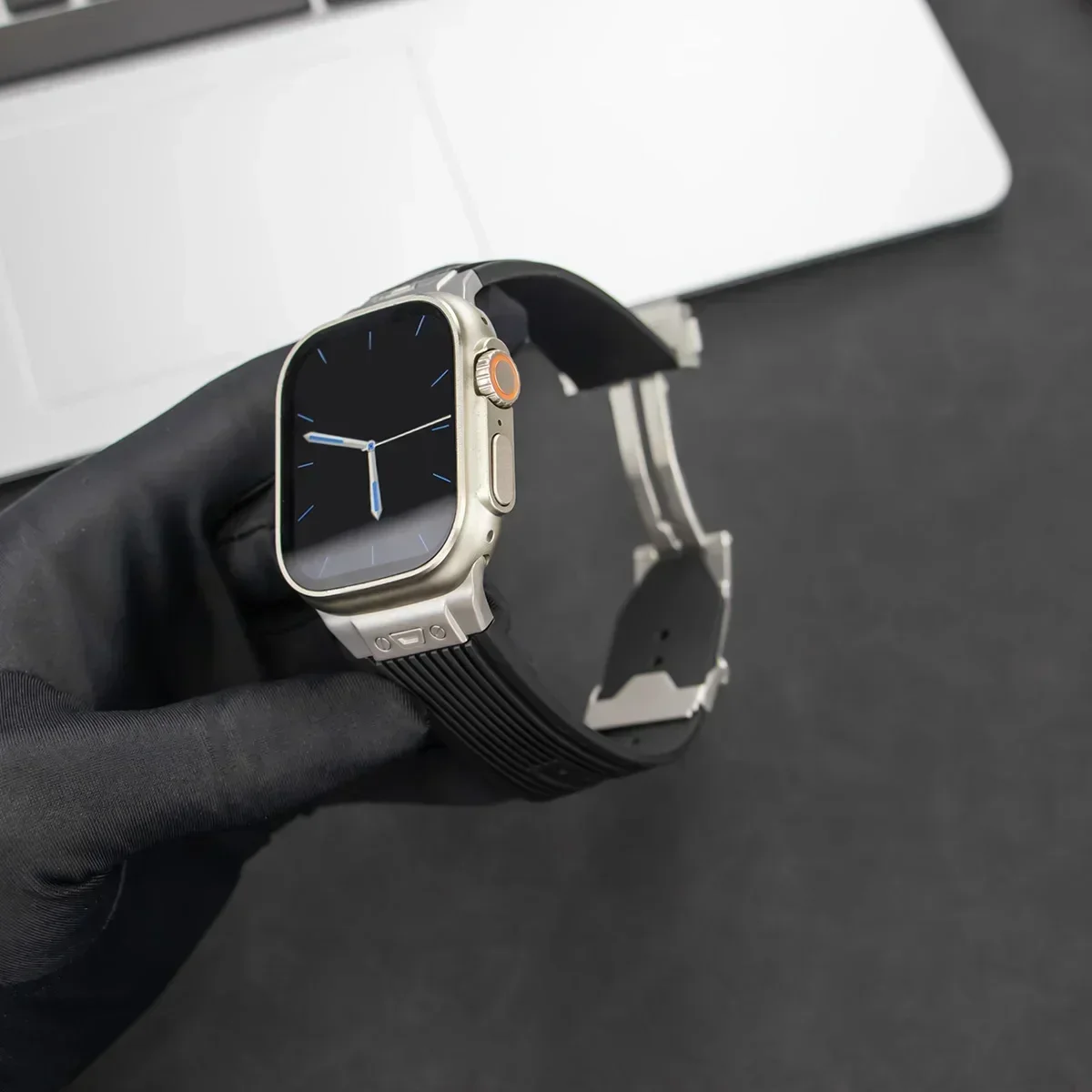 Cinturino sportivo in silicone - Luxury Watch Apple Bands recensione e prezzo