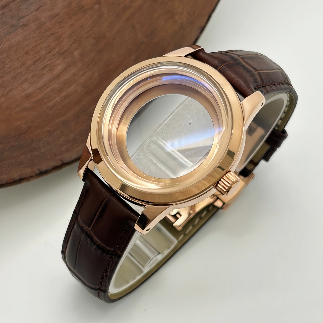 Cinturino in pelle con fibbia  - Exhibition Caseback recensione e prezzo
