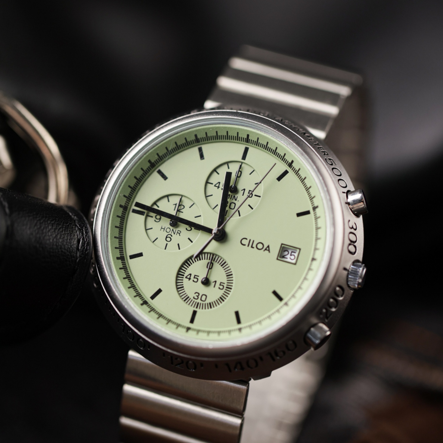 CILOA quadrante grande orologi - Luxury Watch Trends 2025 recensione e prezzo