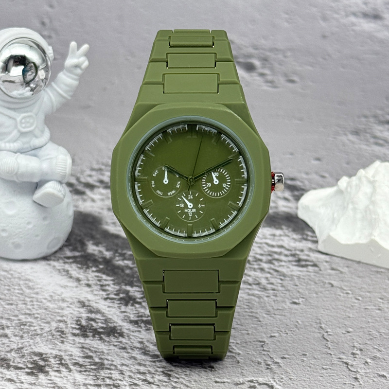 Orologio di Marca Famosa con Q - Luxury Watch Life recensione e prezzo